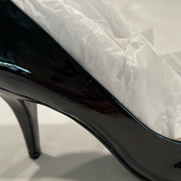 Michael Kors | NWT | Alina Flex Black Patent Leather Mid Heel | Size 7 - Picture 8 of 11